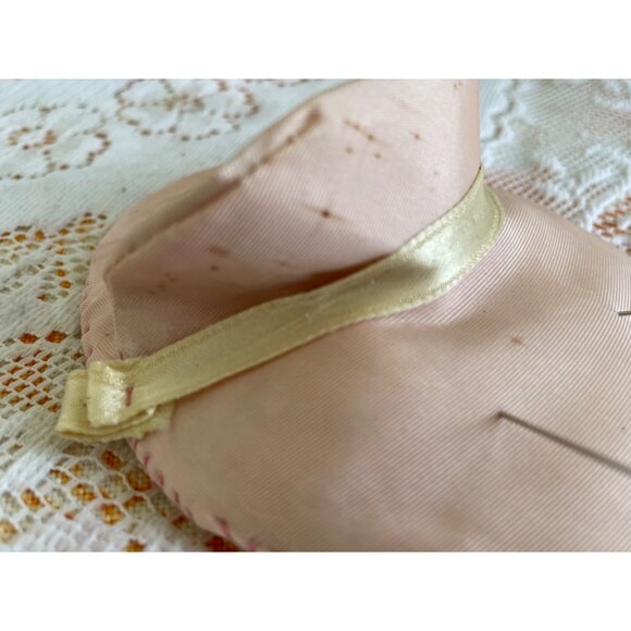Antique 1930s Pincushion doll Face Embroidered  Silk Pink - Picture 9 of 15